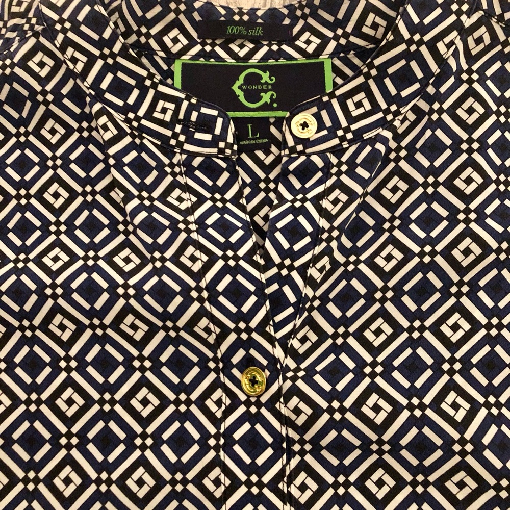 C. Wonder Silk Popover Top Large - Picture 2 of 4
